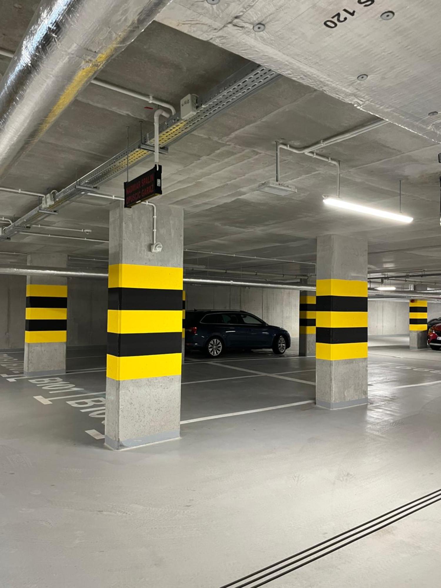 Warsaw Airport Wyscigi - City And Green View Apartment With Underground Garage Exteriör bild